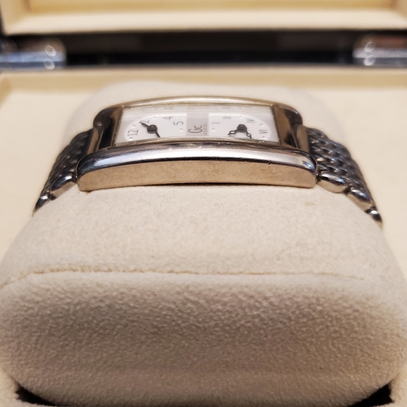 Guess Two Timer Wristwatch - Picture 6 of 14